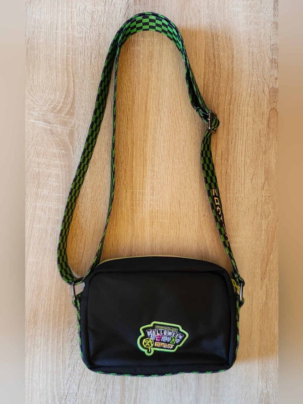 Universal Studios Halloween Horror Nights 2024 HHN Skull Punk Crossbody Bag